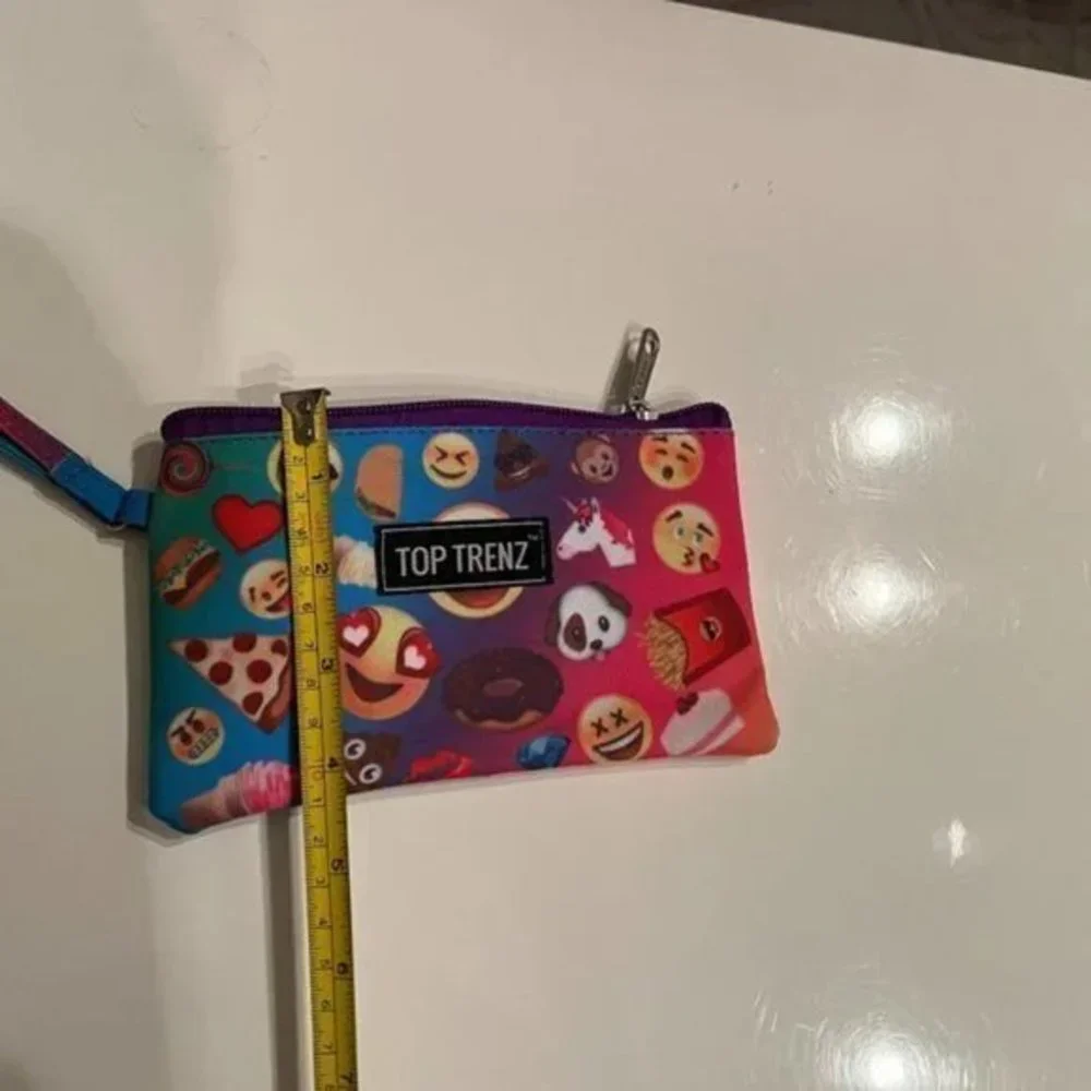 Zipper‎ Pouch by Top Trenz Emoji (Gently-Used) (kids/x)